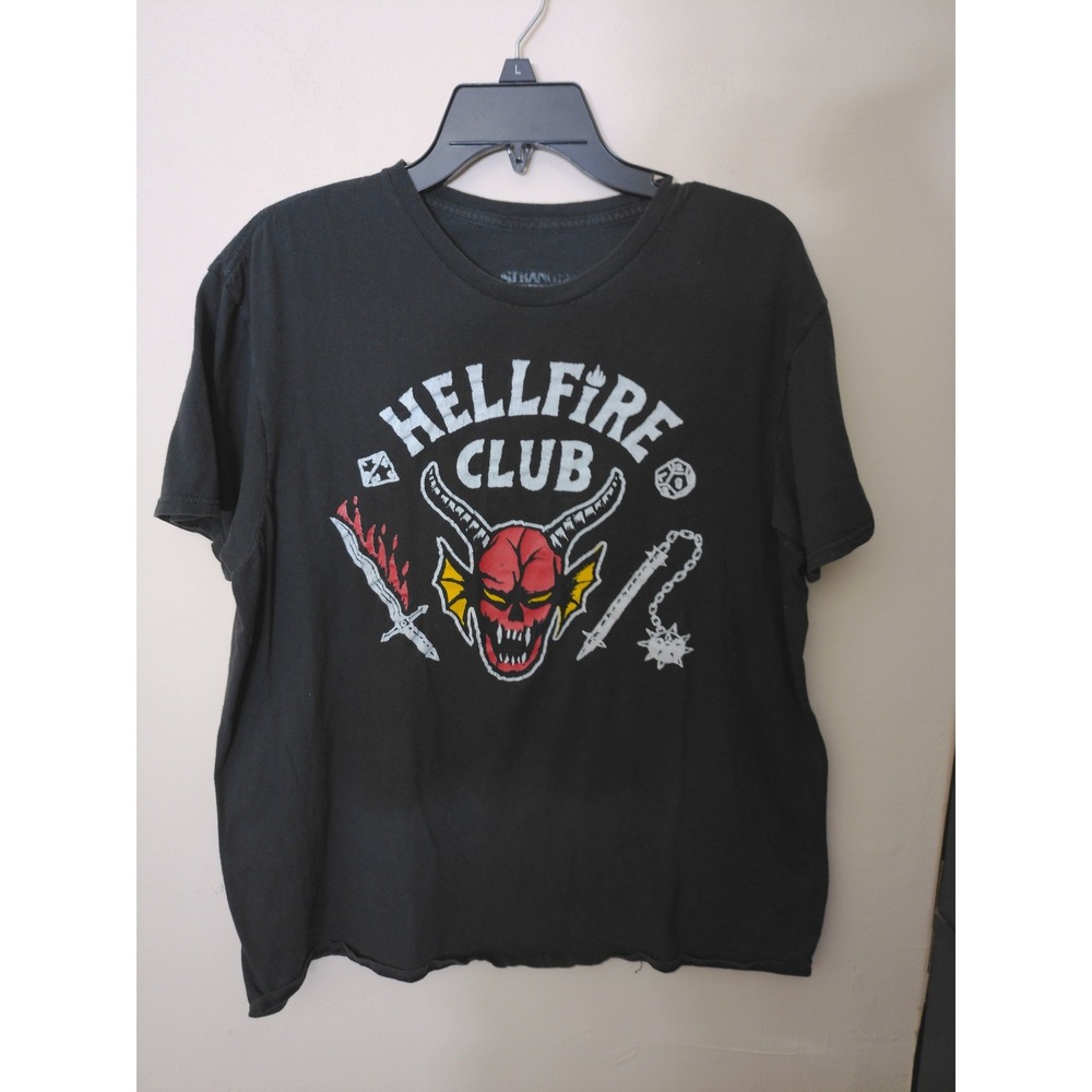 Stranger Things Hellfire Club T-Shirt Mens L Black Excellent Graphic Tee